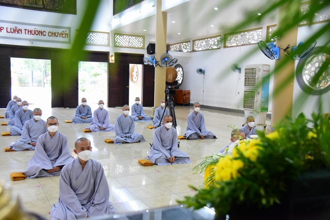 Lễ truyền giới Sa di Phương Trượng